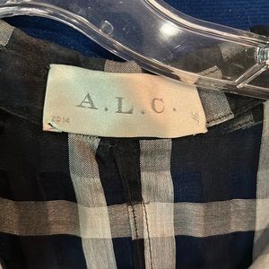 ALC Beautiful silk sleeveless shirt